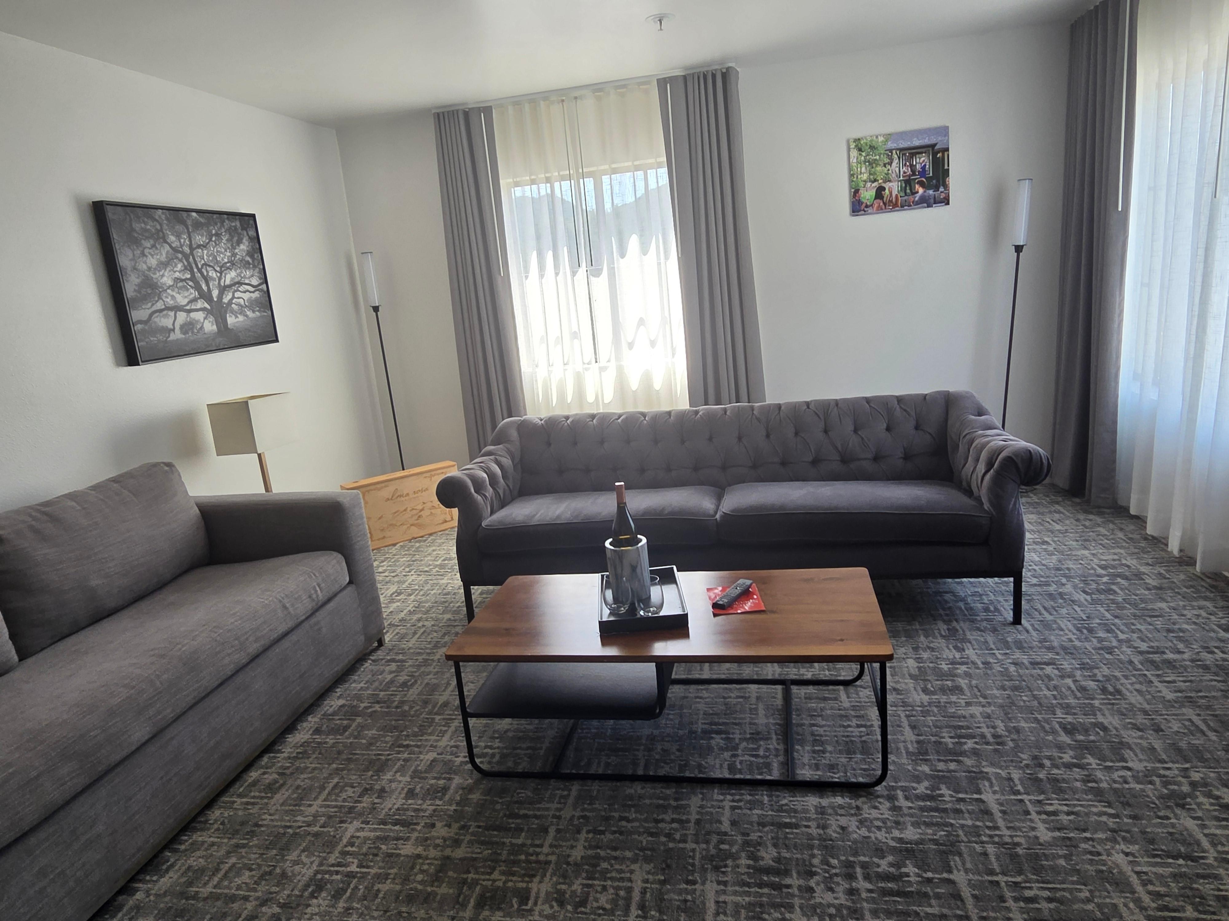 Such a nice touch to see a welcome bottle of wine in our suite!