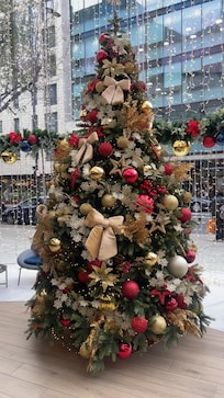 Super flott pyntet ved inngangen