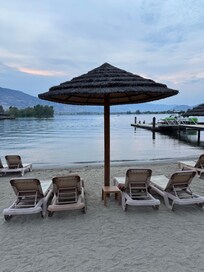 Beach loungers