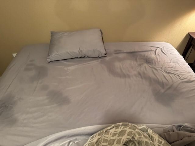 master bed disgusting