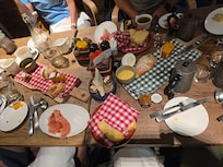 Breakfast! Wow!