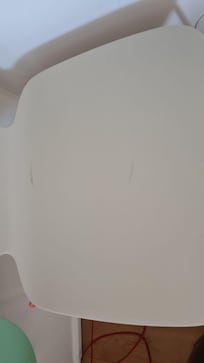 Beschädigtes Mobiliar