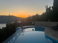 Pool at sunrise. ❤️