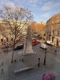 Portrait Gallery directly in front of hotel