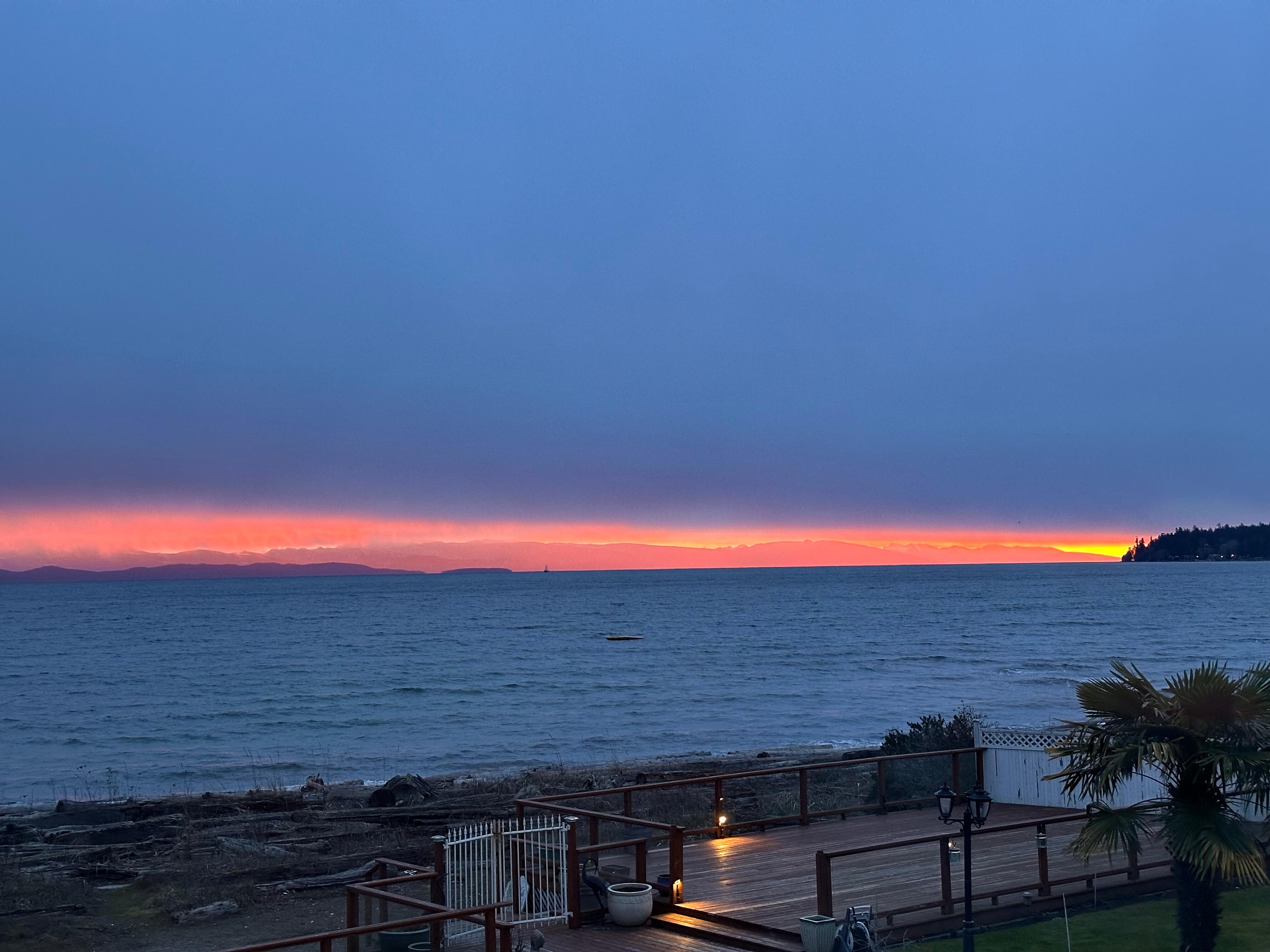 Morning sunrise in February. 