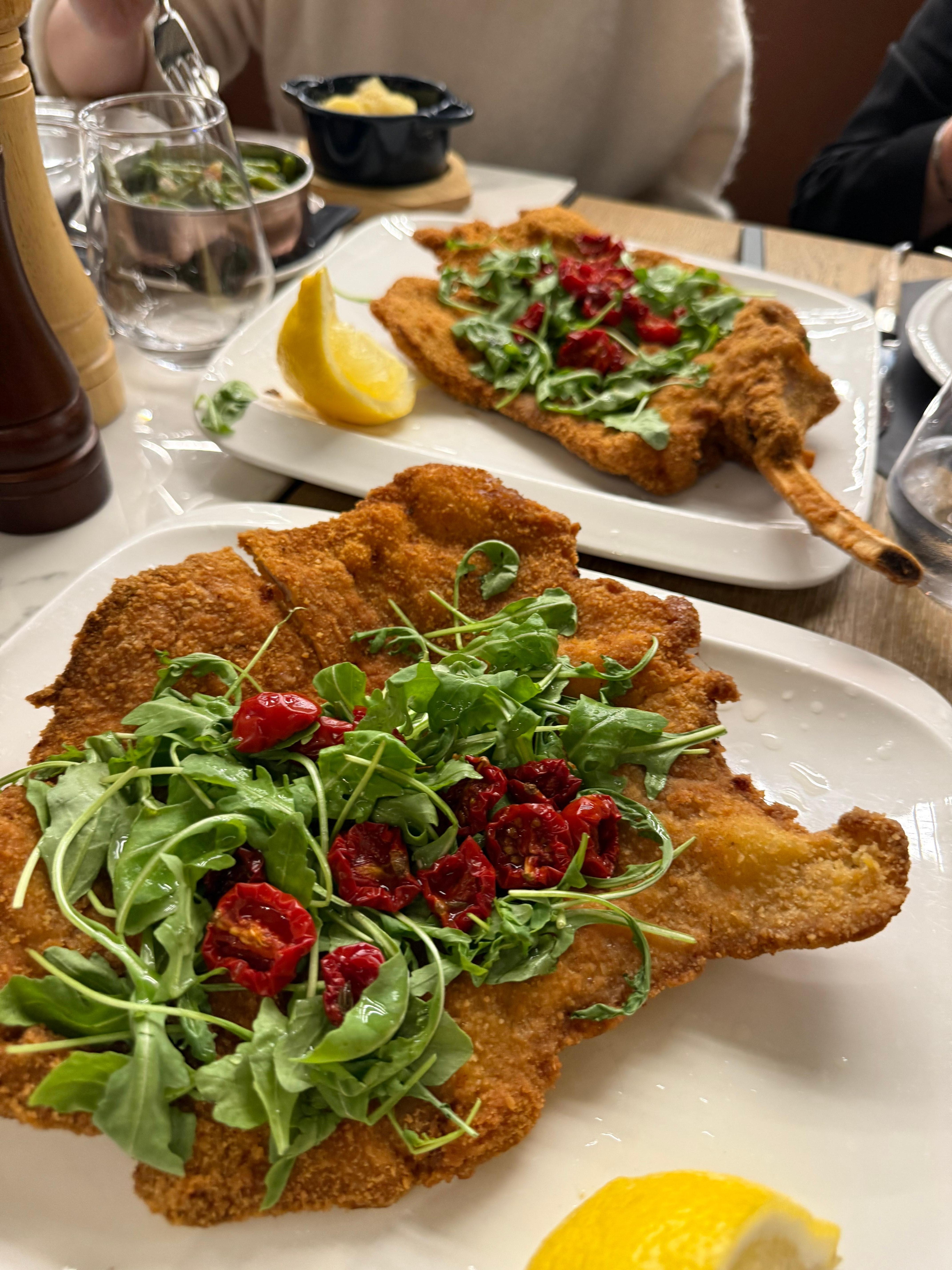 Underbar mat och lägg till en flaska Brunello så lyfter den lite till.