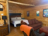 Living Room / Bedroom