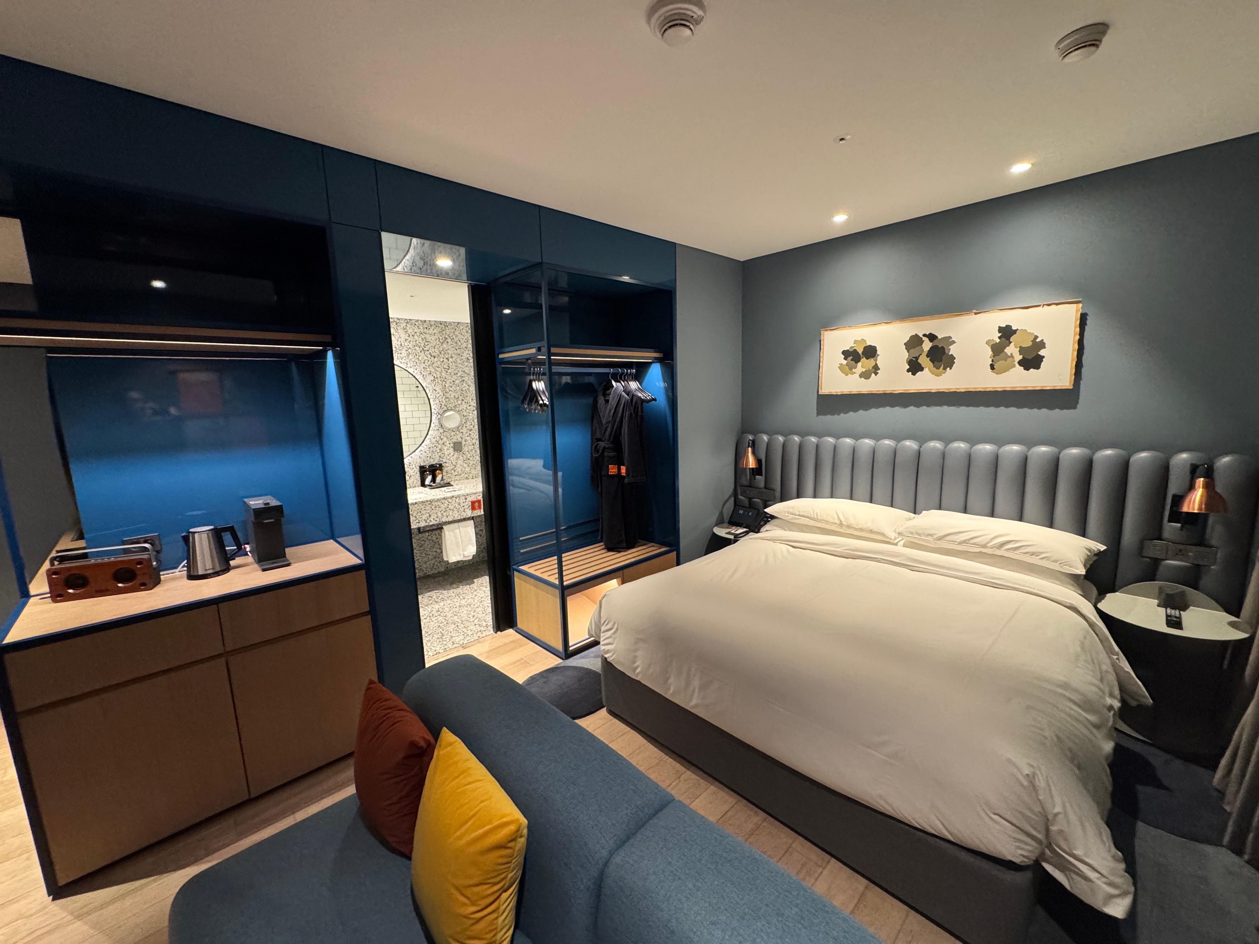 Creator Room, 1 King Bed, Non Smoking, City View