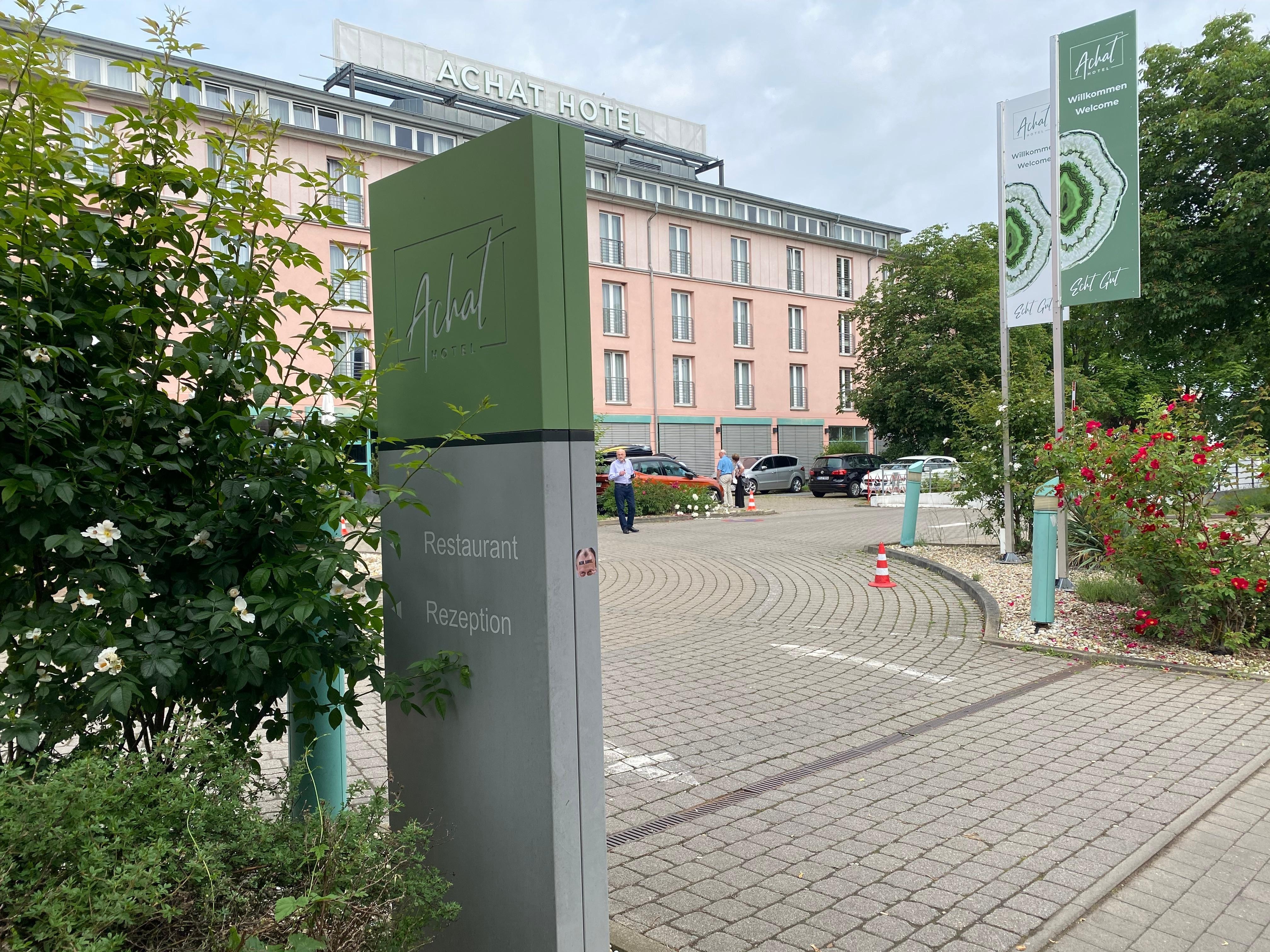 Hotelfrontansicht