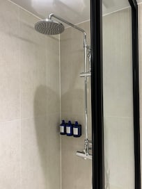 Bathroom - Toilet & Sink