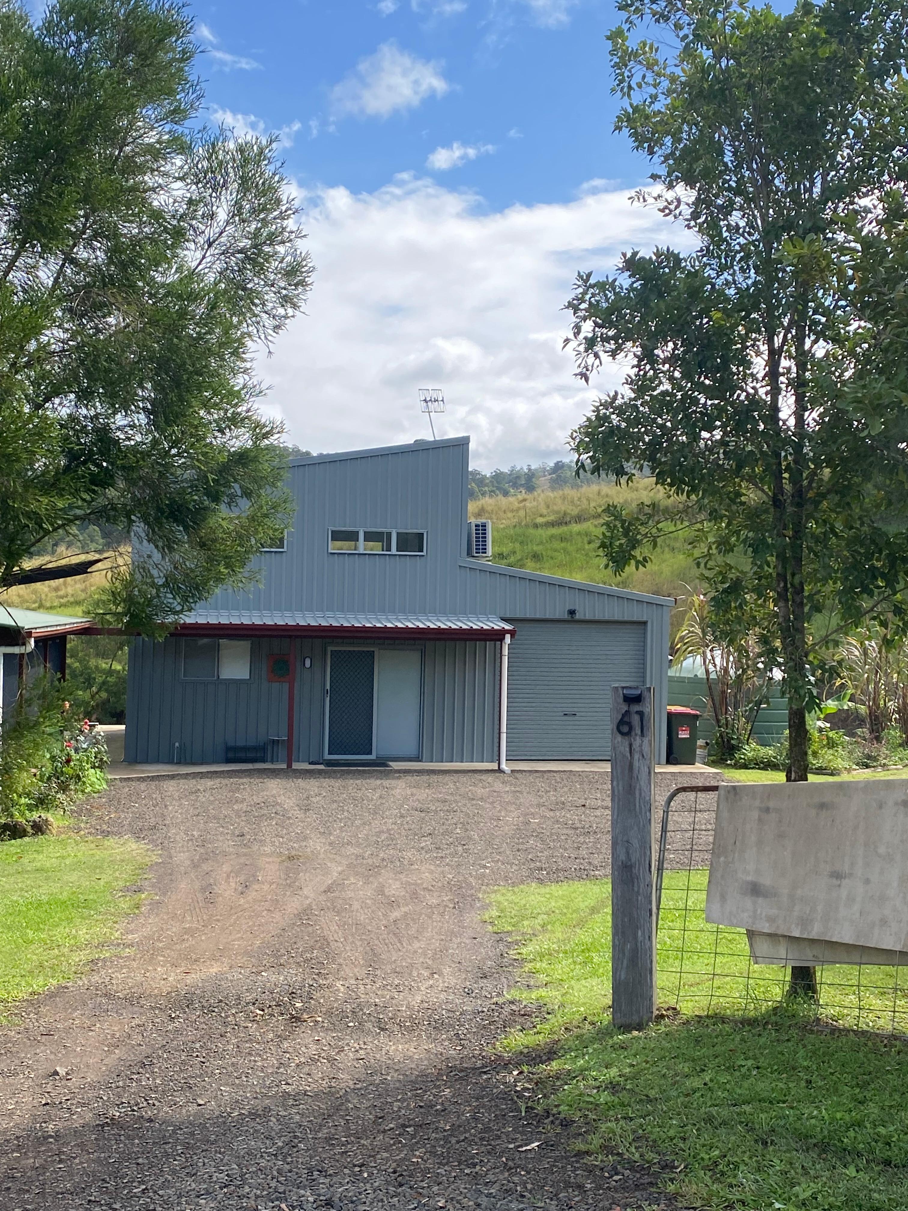 Stoney Chute Studio from gate.