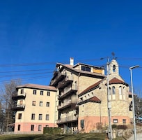 La chapelle vue de la route