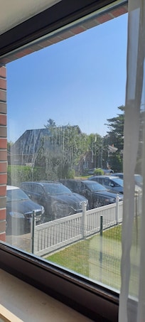 Das verdreckte Fenster im Schlafzimmer