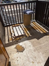balcony