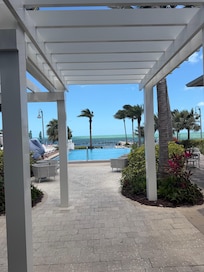 View walking into the infinity pool area