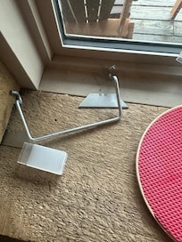 Razor blade and other things left in windowsills. A danger when this is left where the children's rooms are.