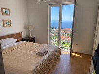 Villa primary bedroom