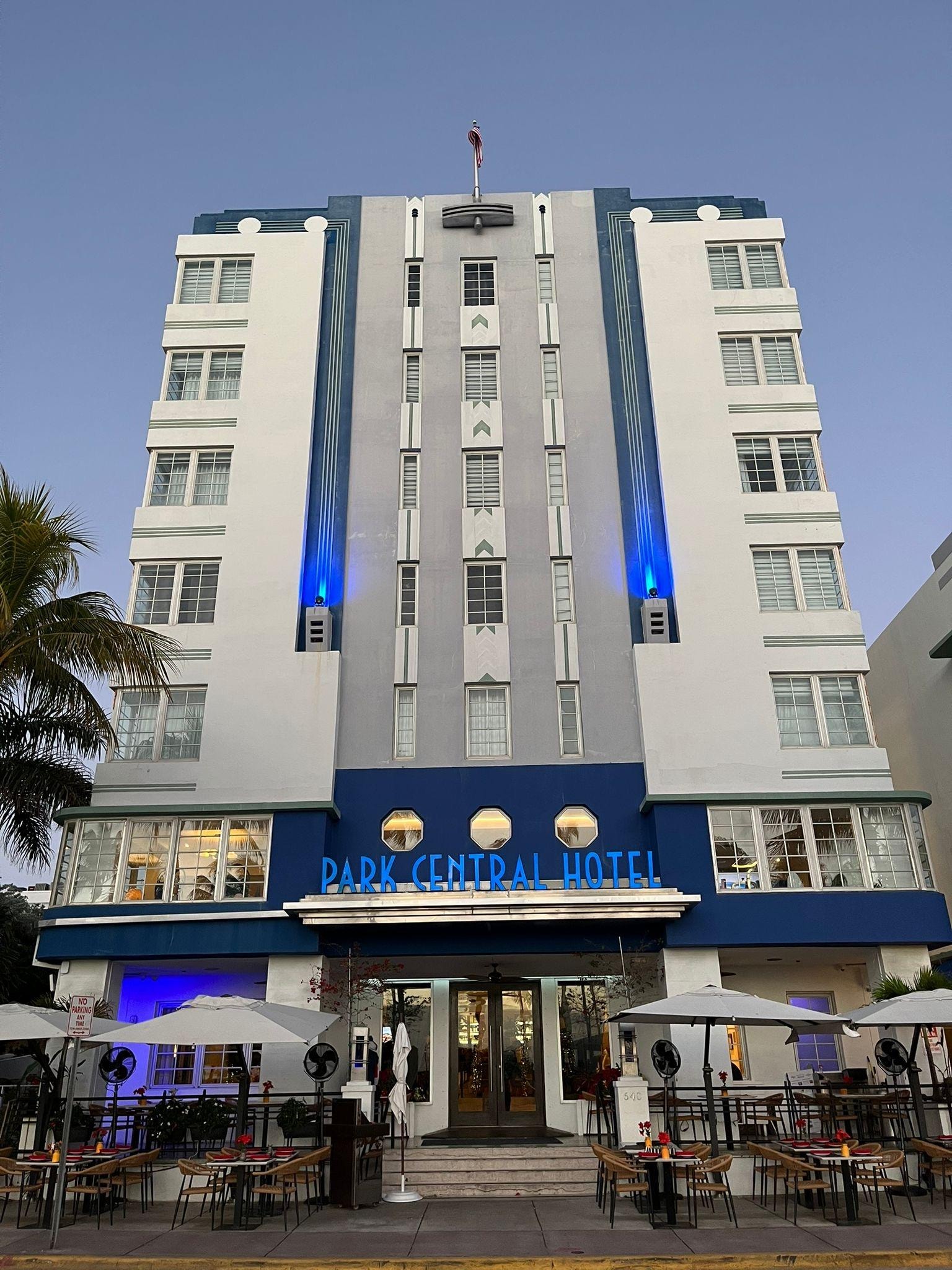 Vie de la facade
Hôtel très bien placé 