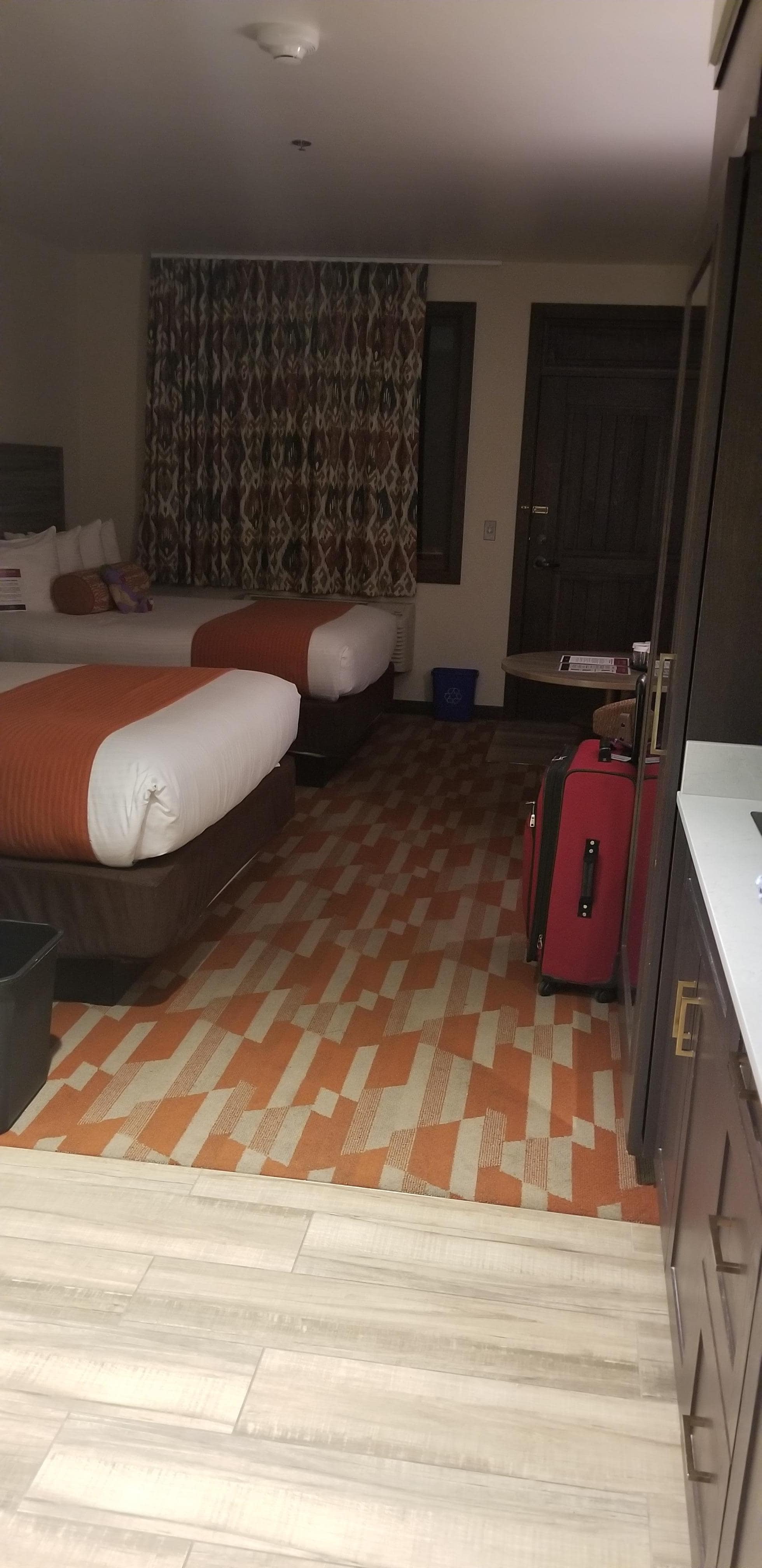 Bed area. Nice and large room 