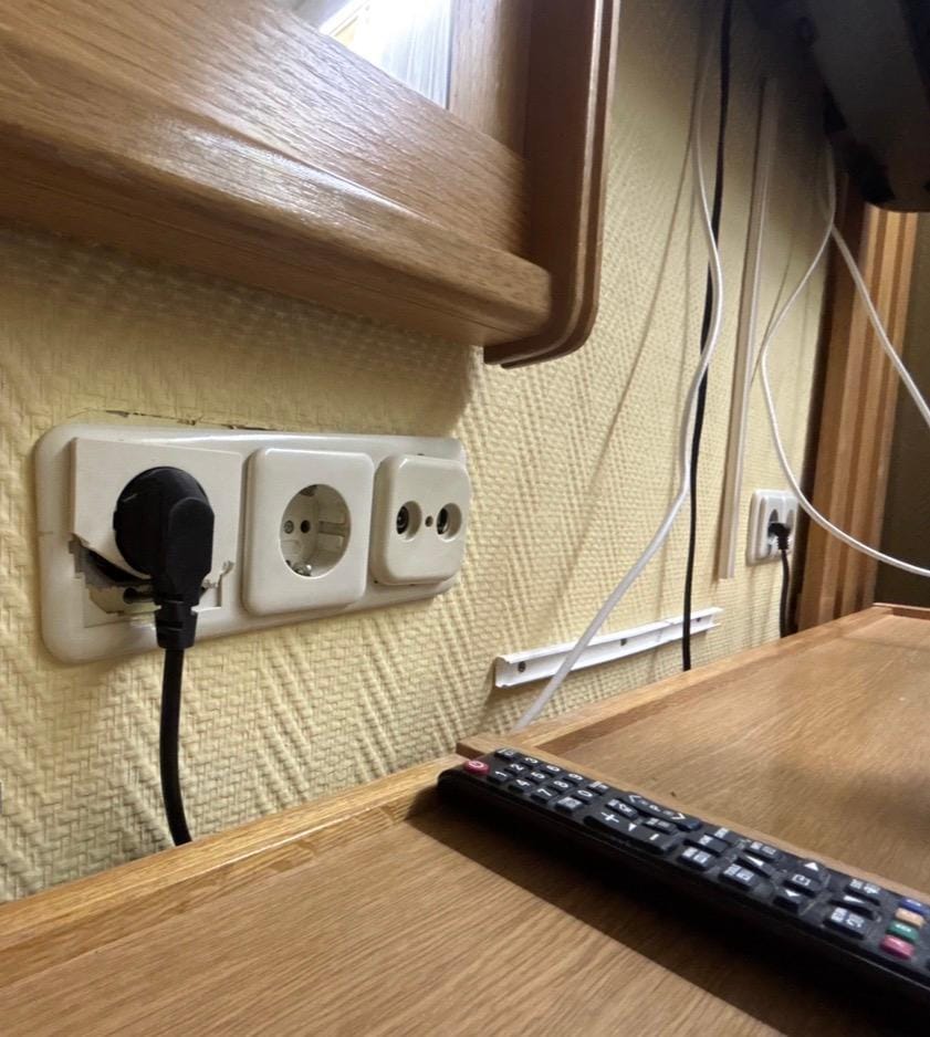 Broken electrical sockets