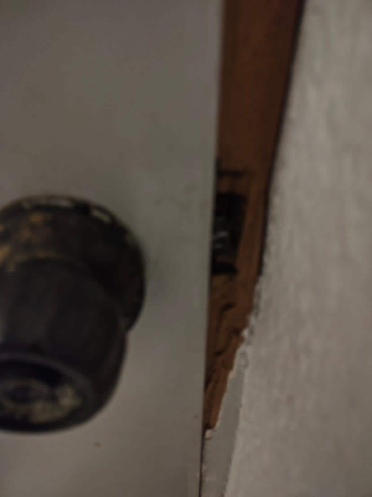 La chapa de la puerta de el dormitorio