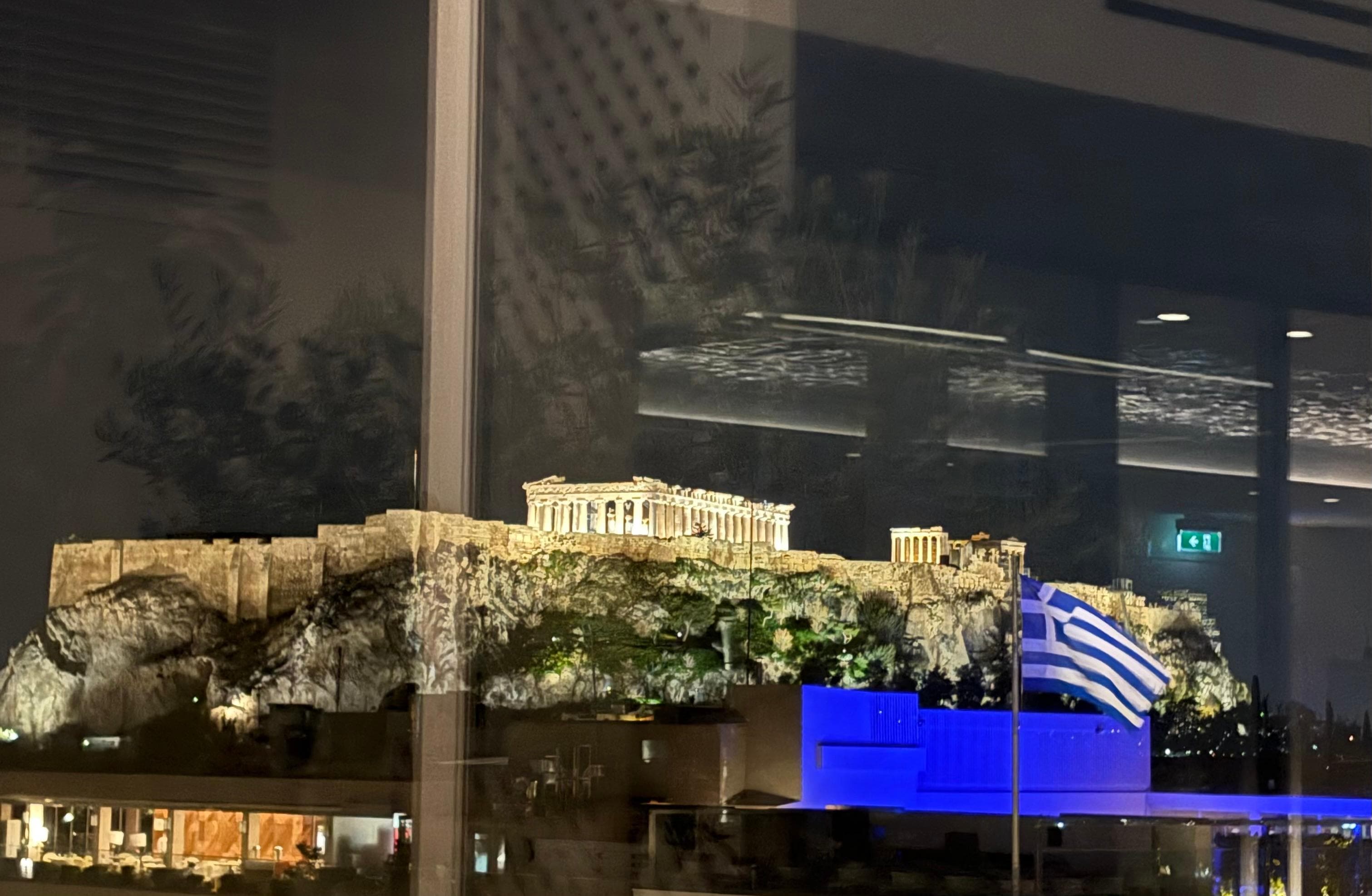 Akropolis sett från frukostvåningen. 