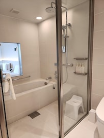 非常棒又清潔舒服的浴室