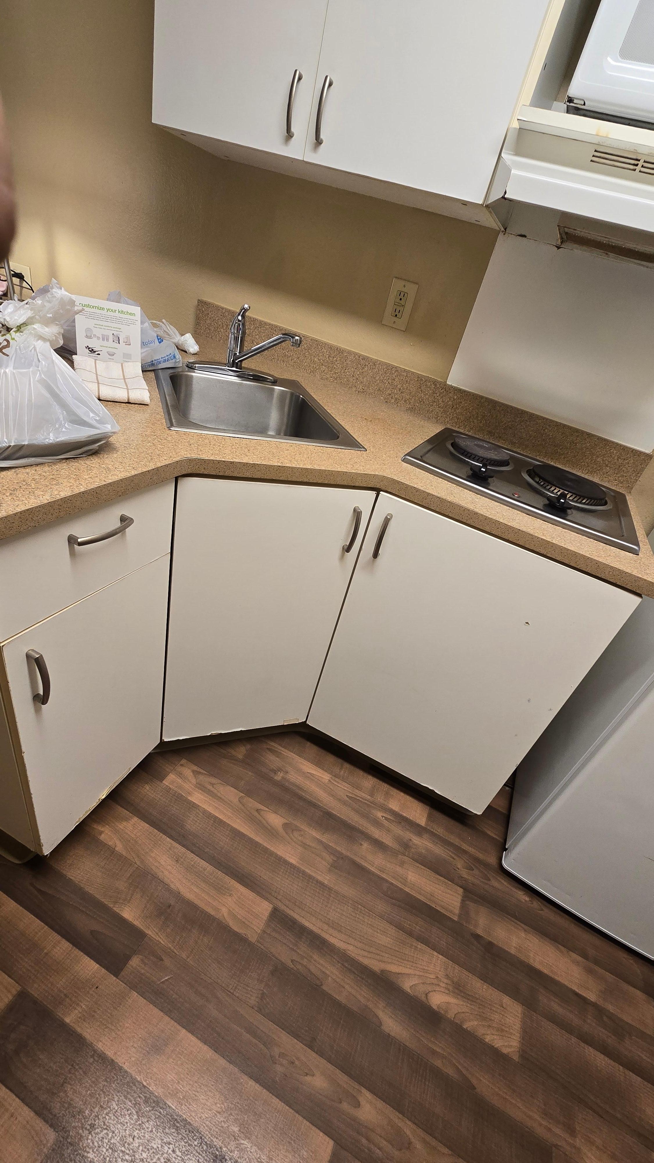 Kitchen cabinet door are lose