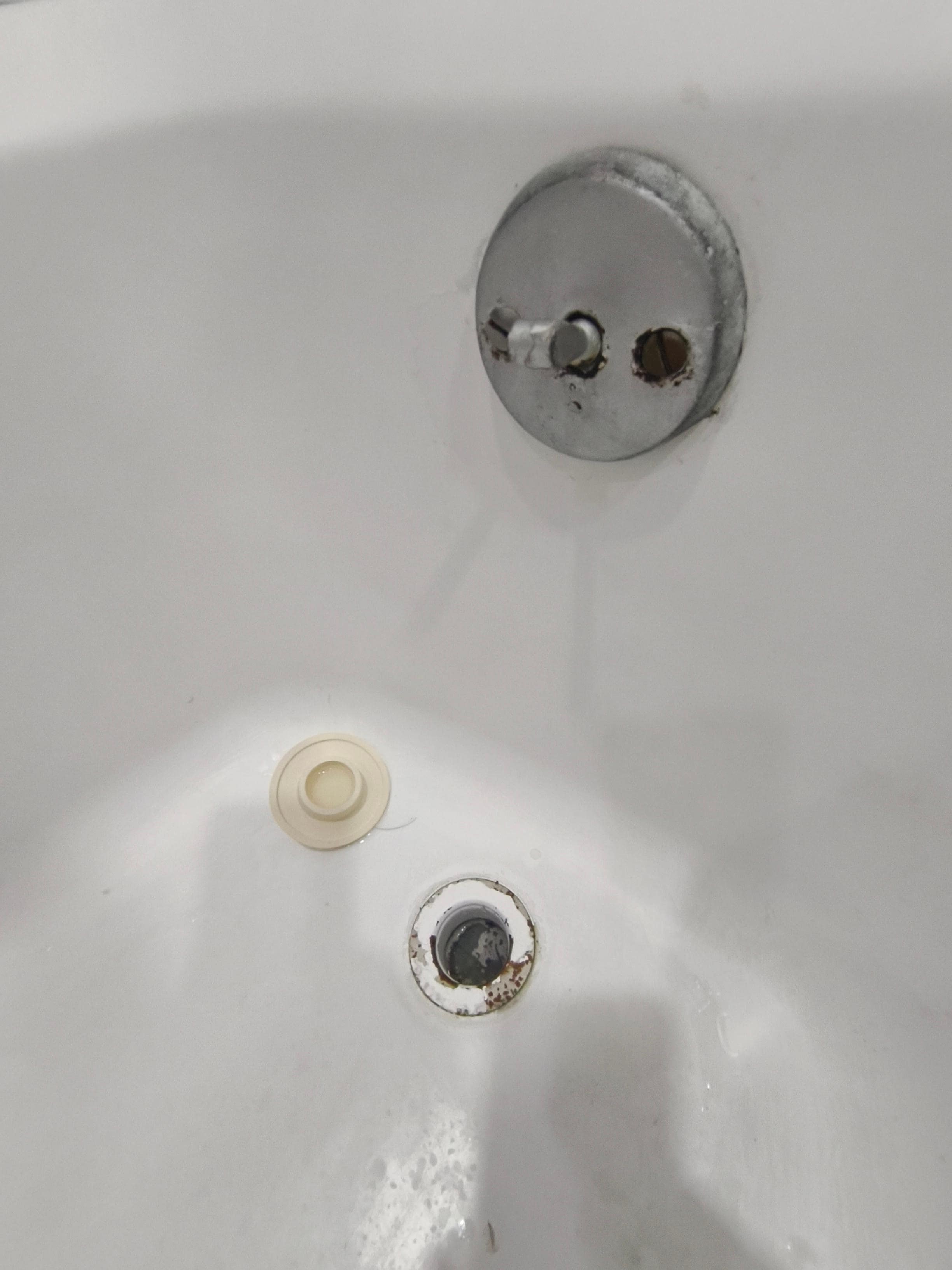 Sin agua caliente y desagüe tapado