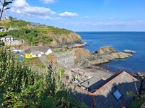 The view 3 minutes from the hut as you walk down to Cadgwith
