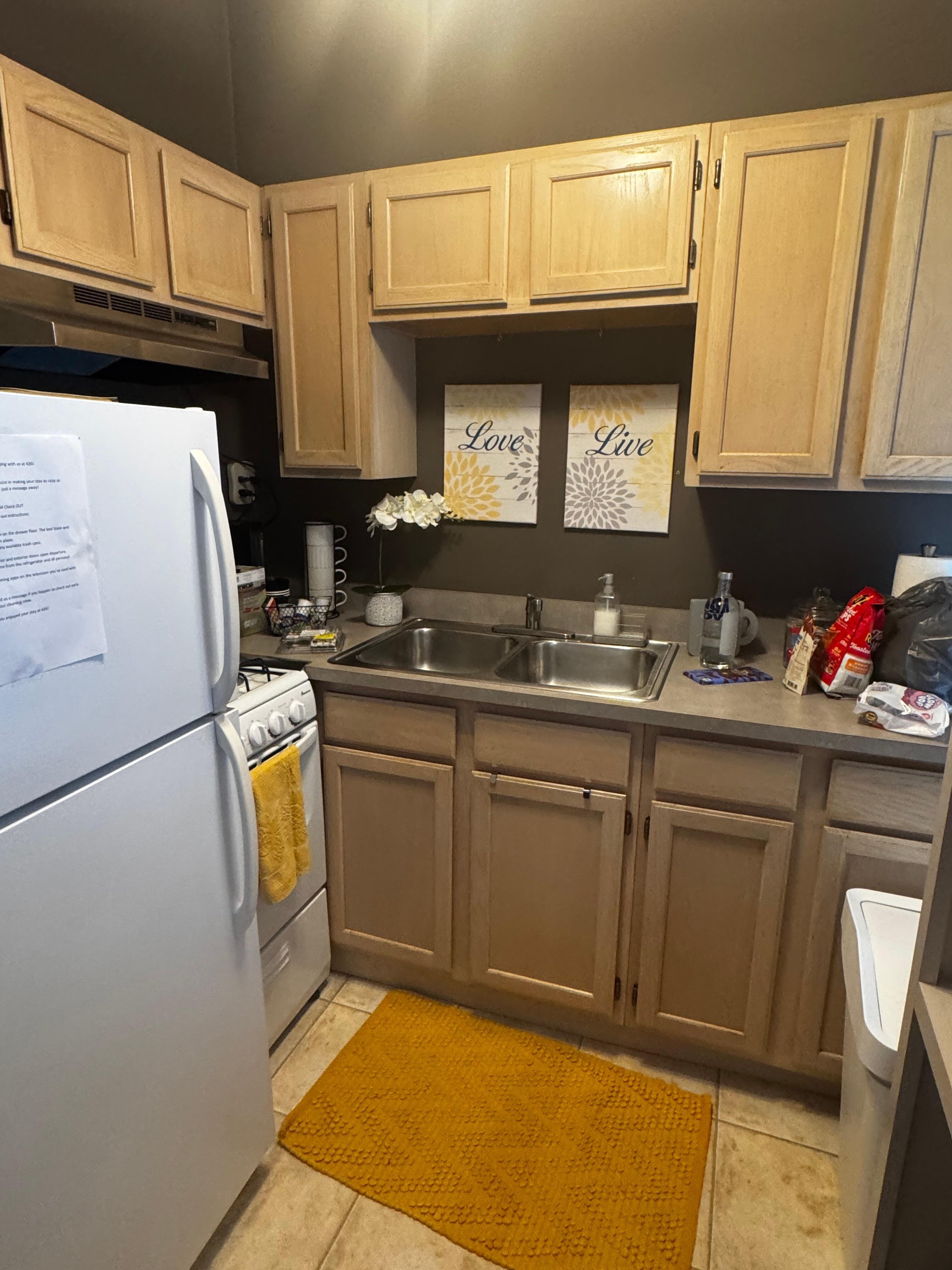 Quaint little kitchen. 