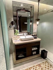 Main bathroom with separate shower and toilet (left right). No bath.