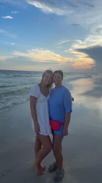 Beach 5 mins away