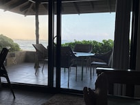 Sound of the waves crashing against the wall was amazing
(4 star)