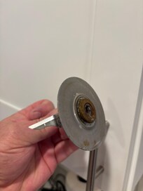 Blender blade detached. Food remains on base area!