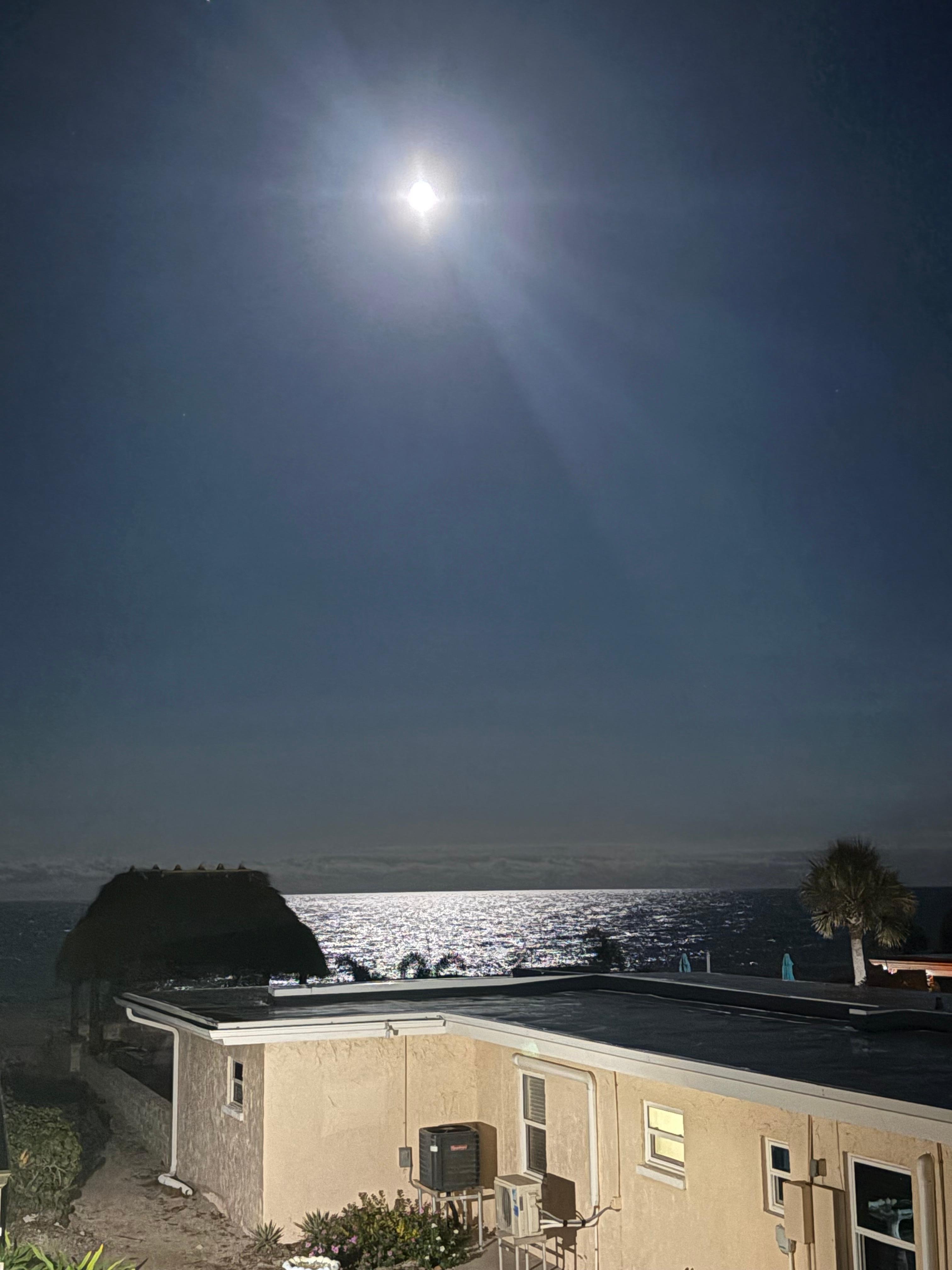 Picture of the moon over the water