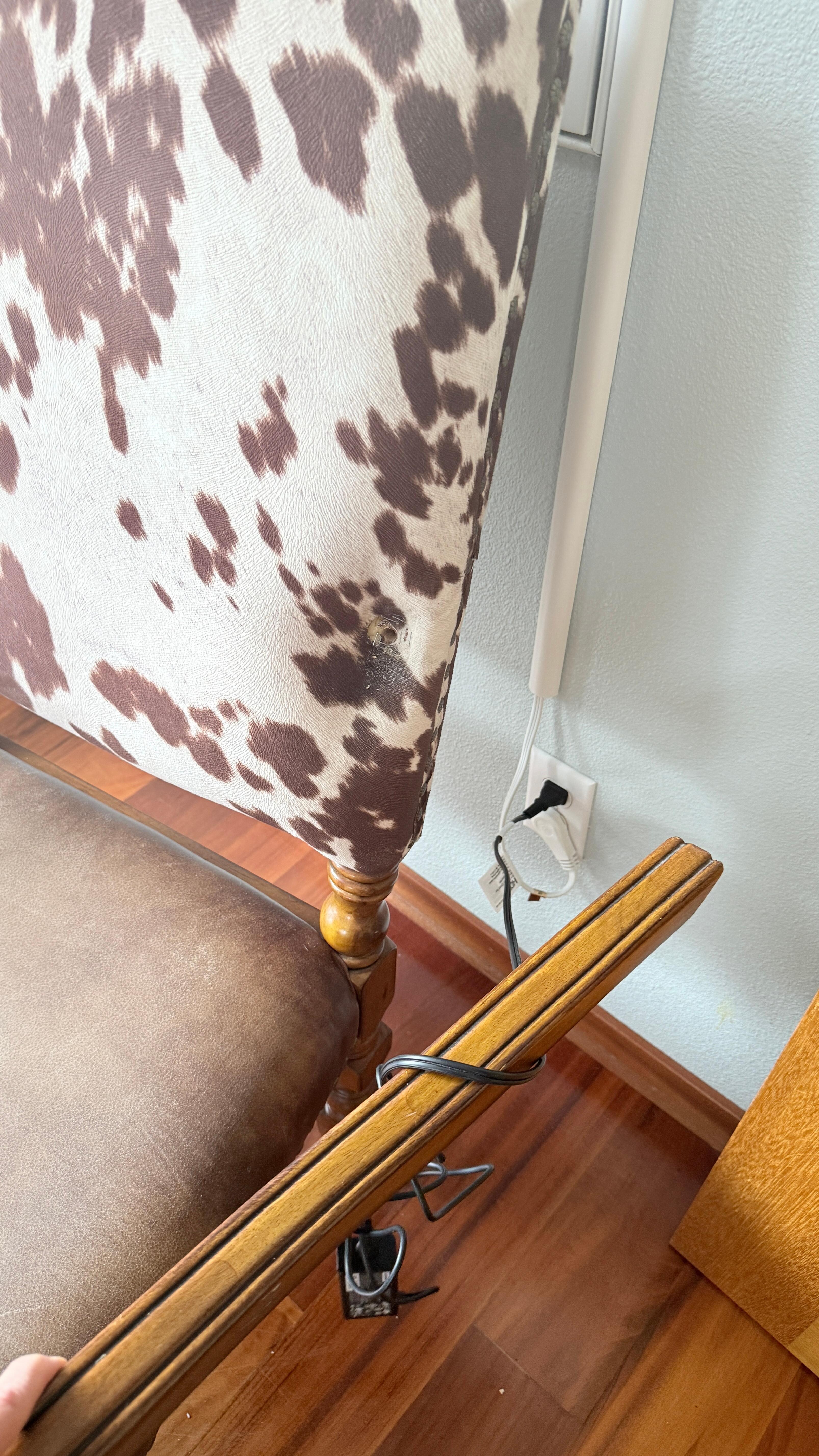 Arm not attached to chair at dining table