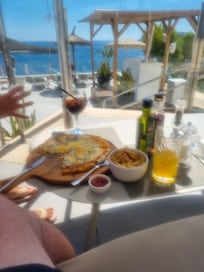Food pool bar very nice