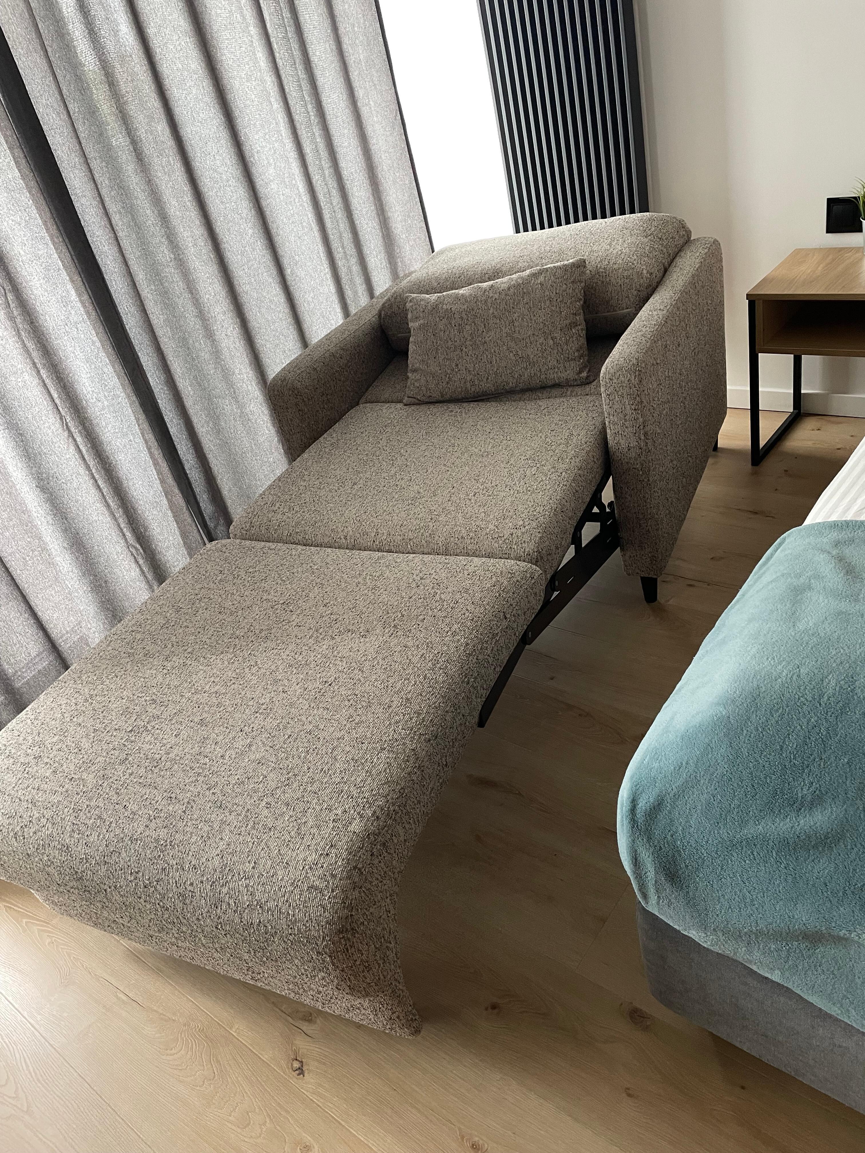 Smart stol, som kunne slåes ud til sovesofa