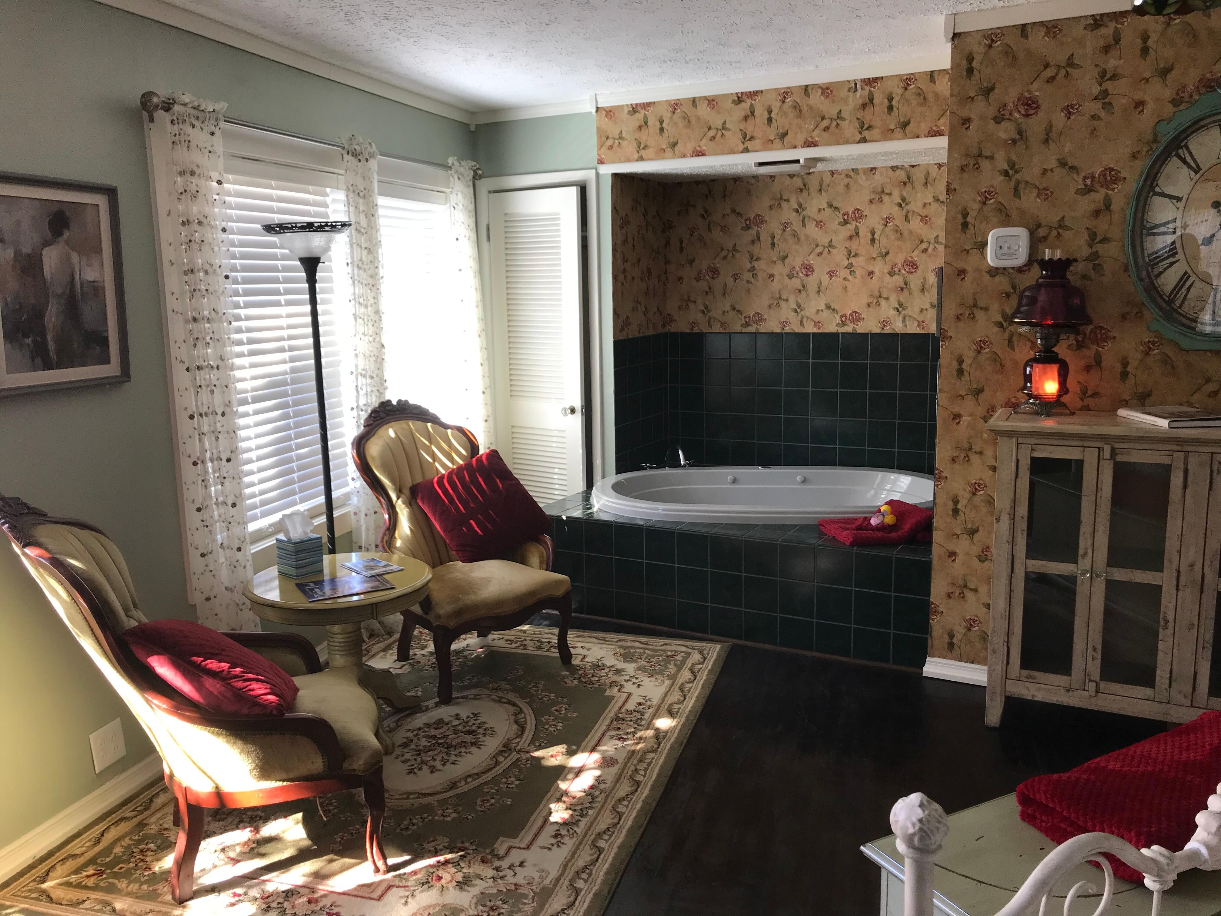 One room lots of areas: sitting area, jacuzzi