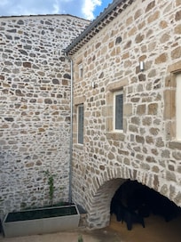 Parking sous la maison