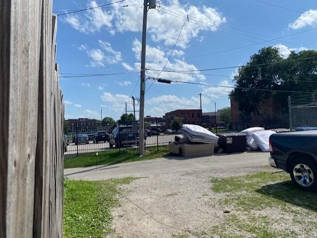 parking - a little obscure and no way to watch your vehicles
