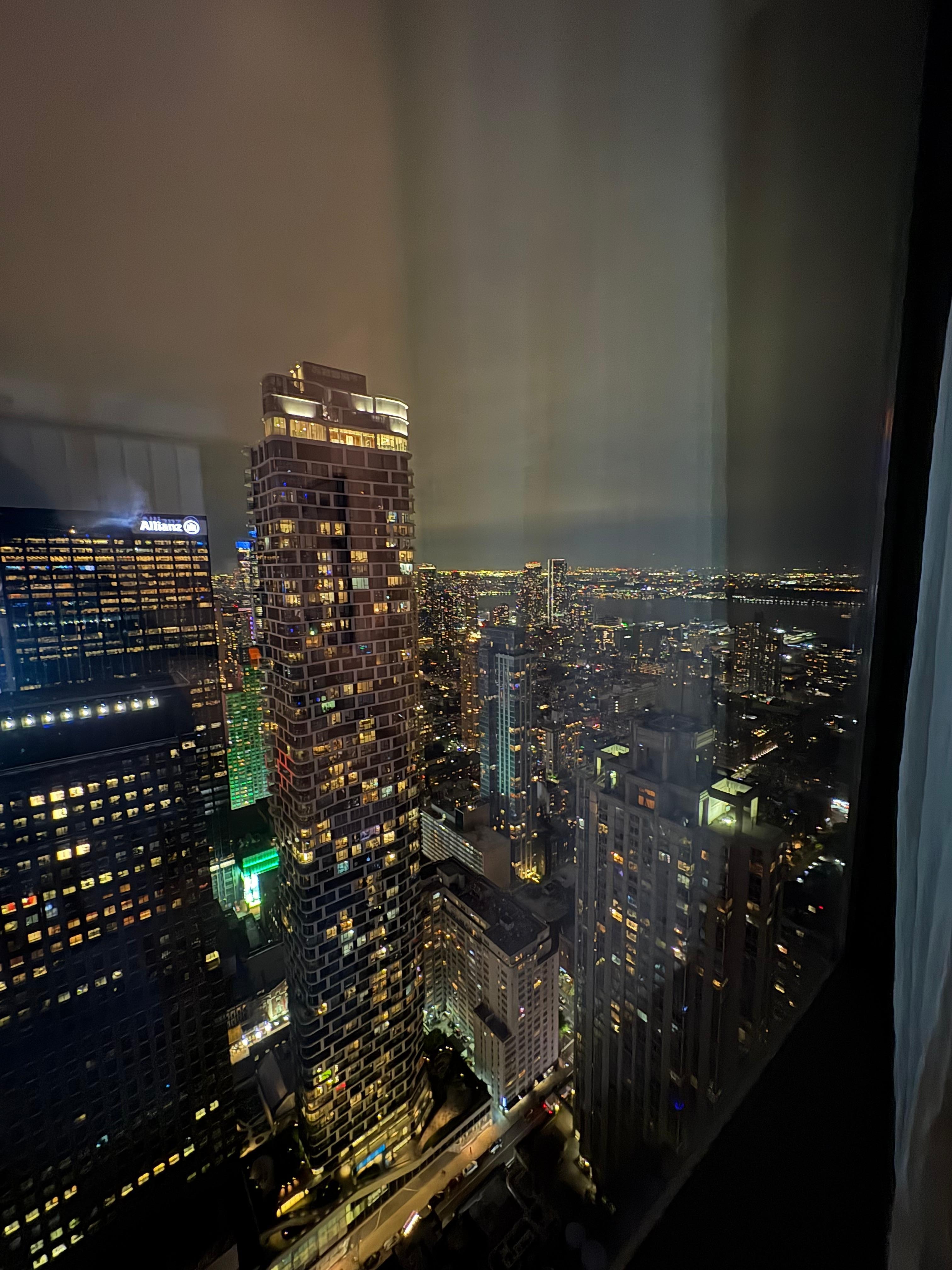 Gorgeous view & so accessible to food, events, and subways.