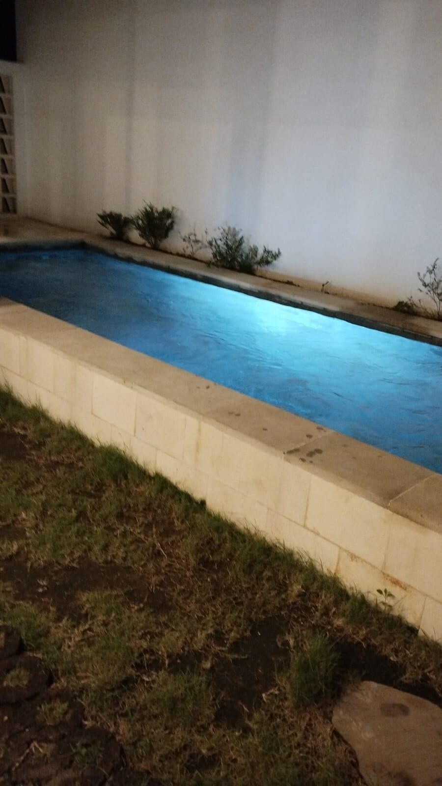 Piscine privée.