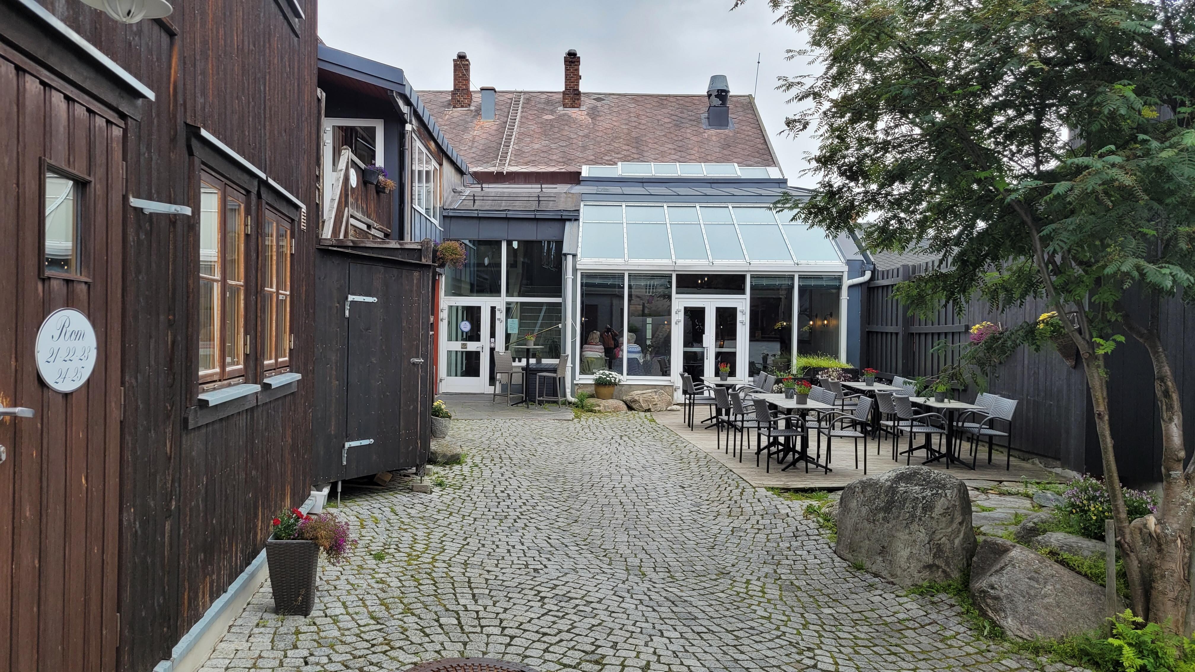 View of the breakfast room.