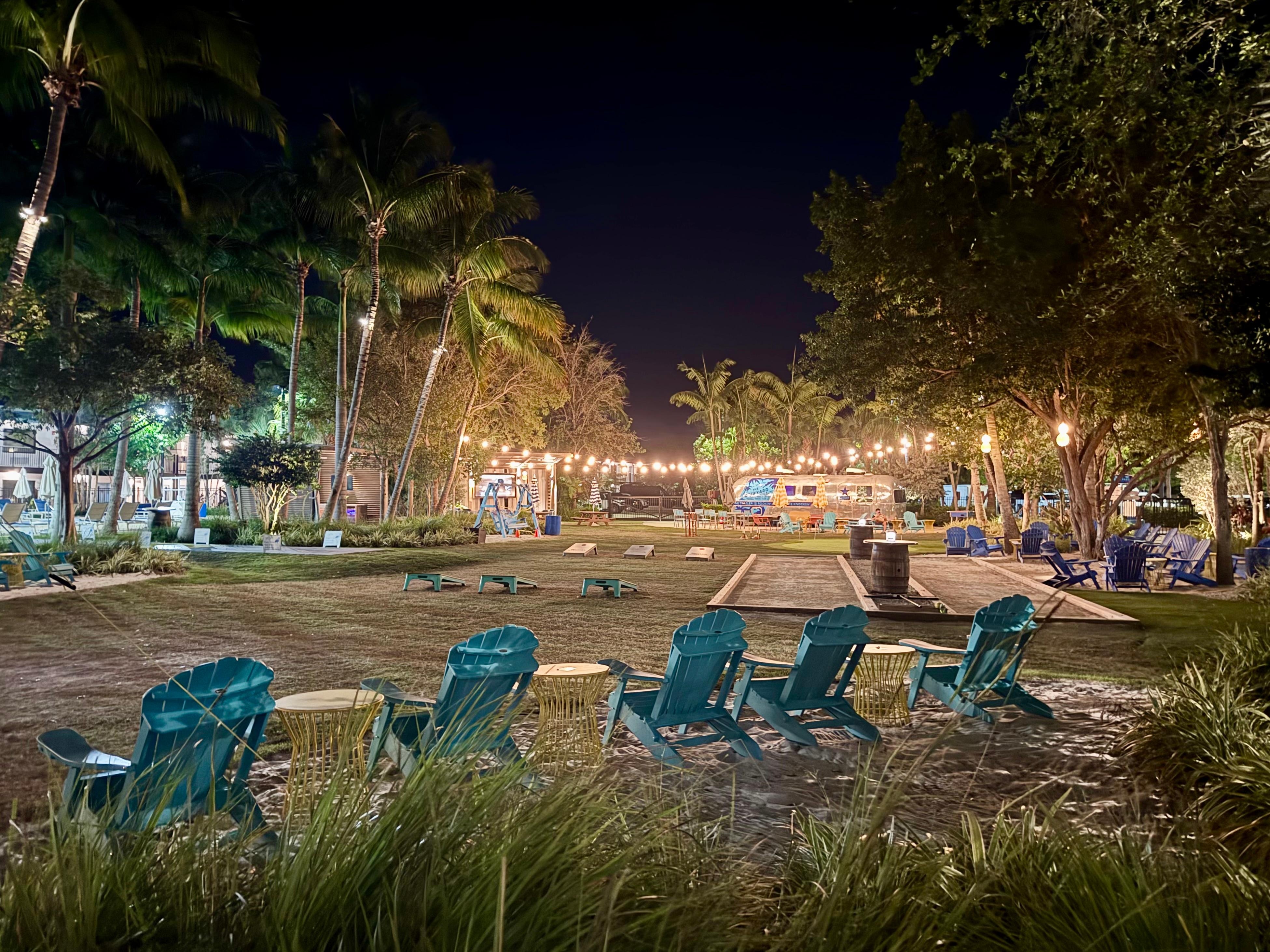 Great vibe in the backyard 