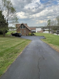 Driveway to house
