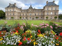 Jardin dr Luxembourg just behind hotel is stunning!