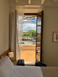 Blick aus dem „Superior Zimmer mit Terrasse“