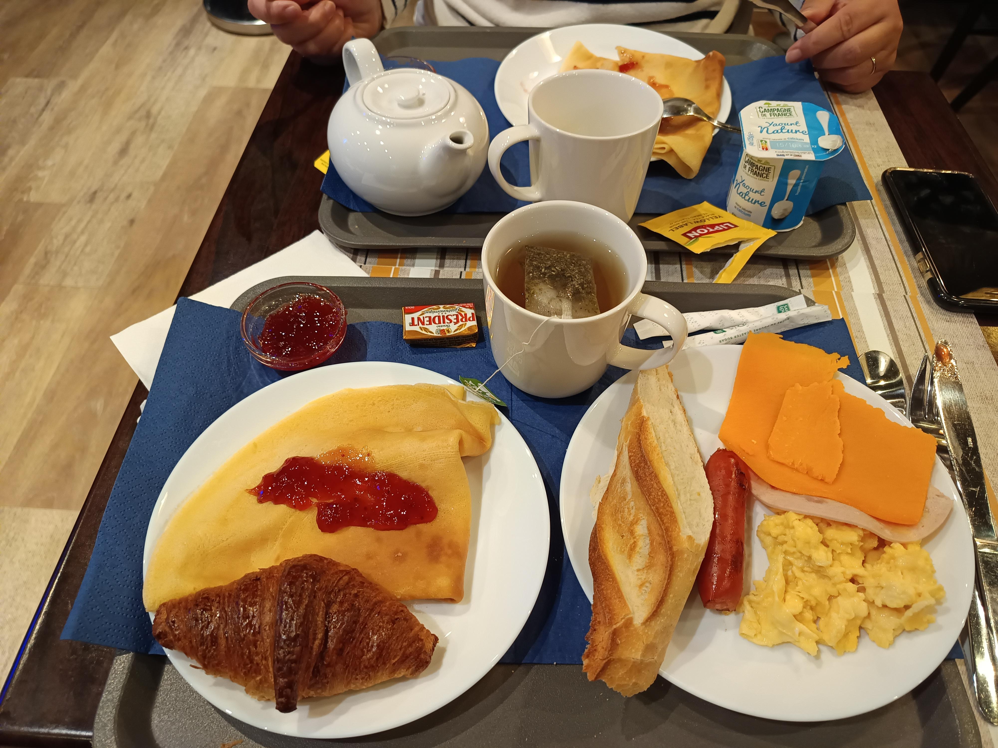Très belle chambre. Hôtel de très grande qualité. Les petits dej. sont super. 